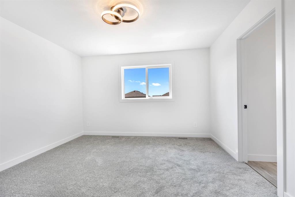 25 Earl Close