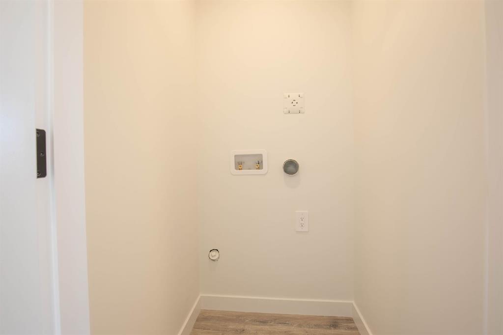 25 Earl Close