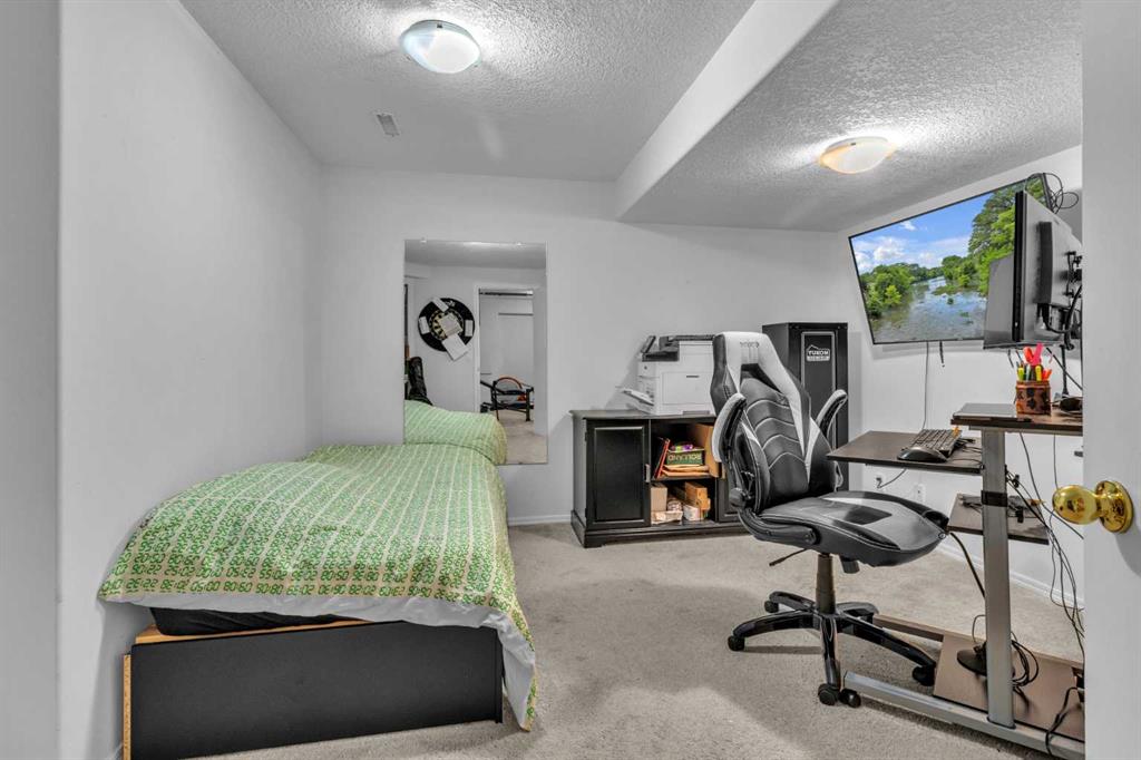 122 Somerglen Road SW