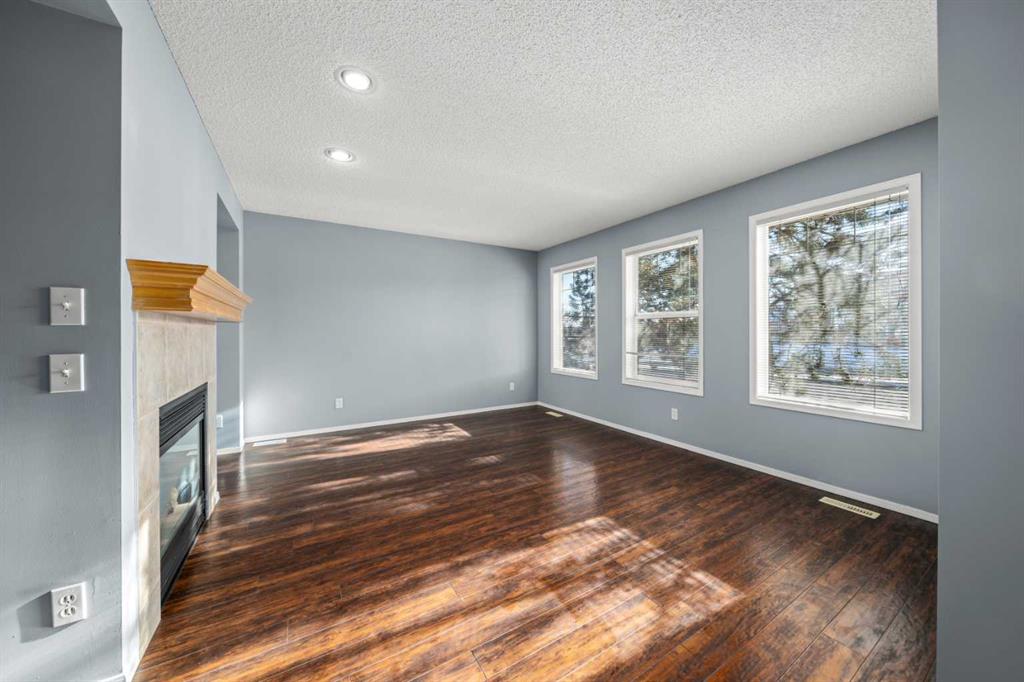 358 Panamount Boulevard NW