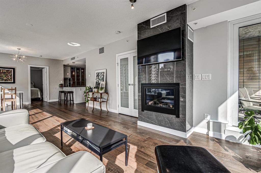 888 4 Avenue SW, #807