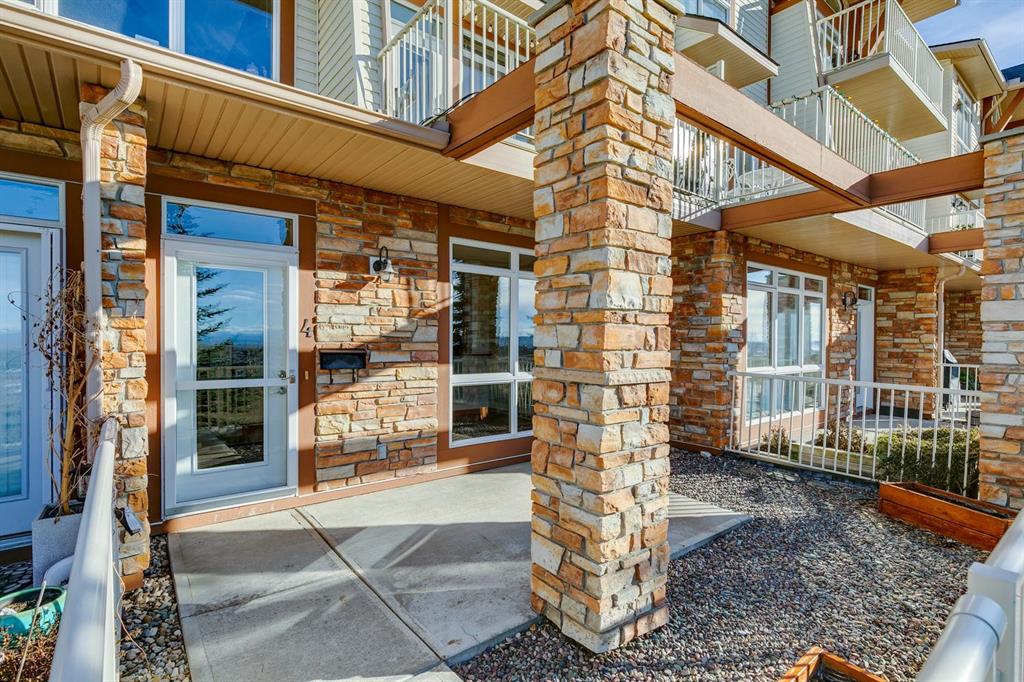 133 Rockyledge View NW, #4