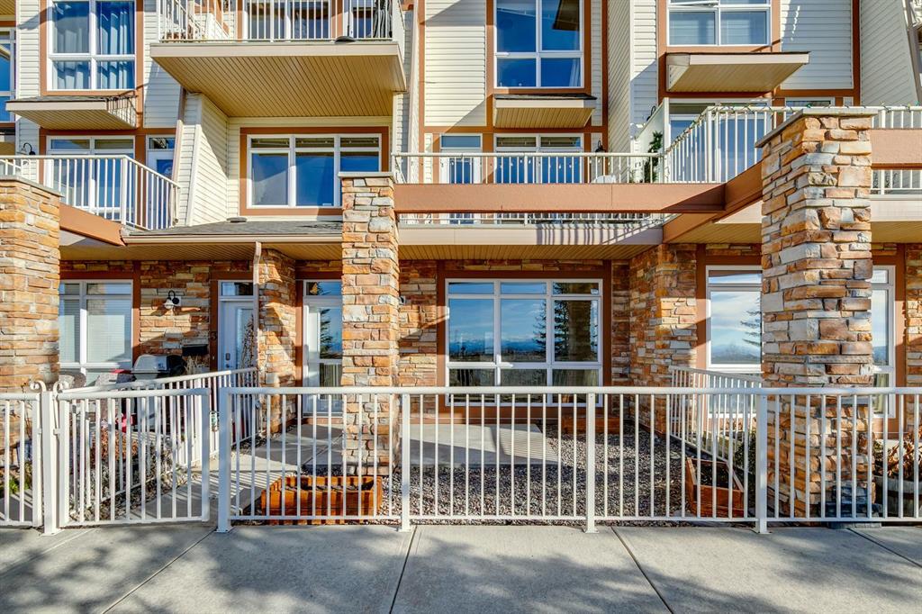 133 Rockyledge View NW, #4