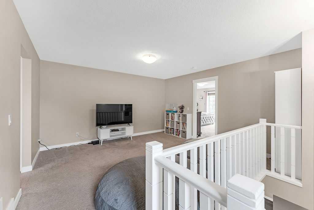 185 Cranleigh Place SE