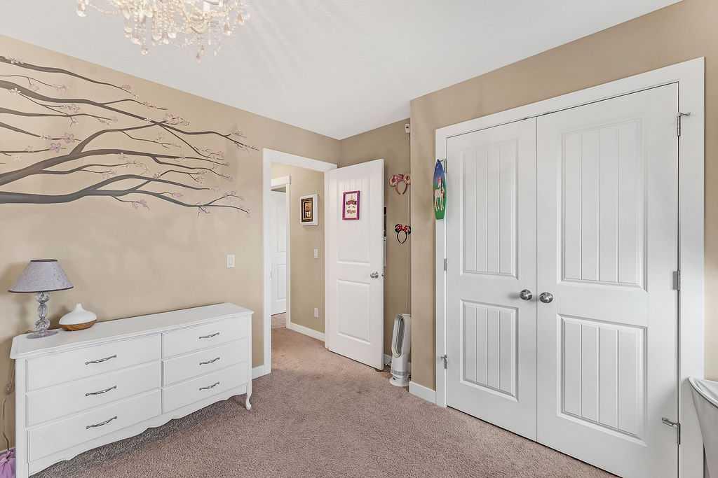 185 Cranleigh Place SE