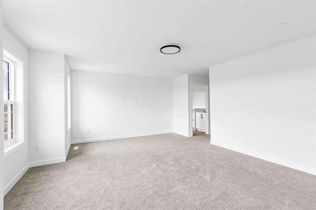 11 Heritage Circle