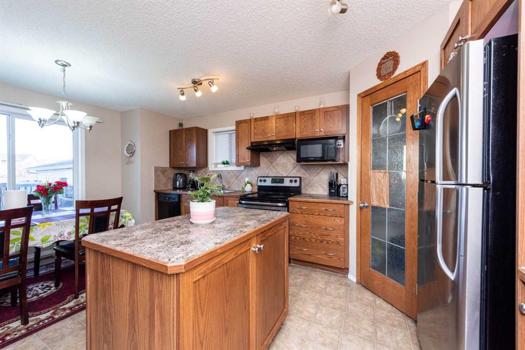 987 Taradale Drive