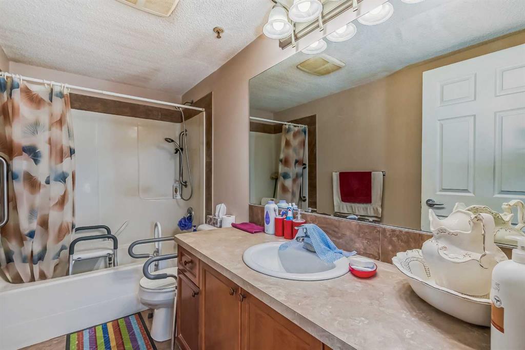 5200 44 Avenue NE, #2107