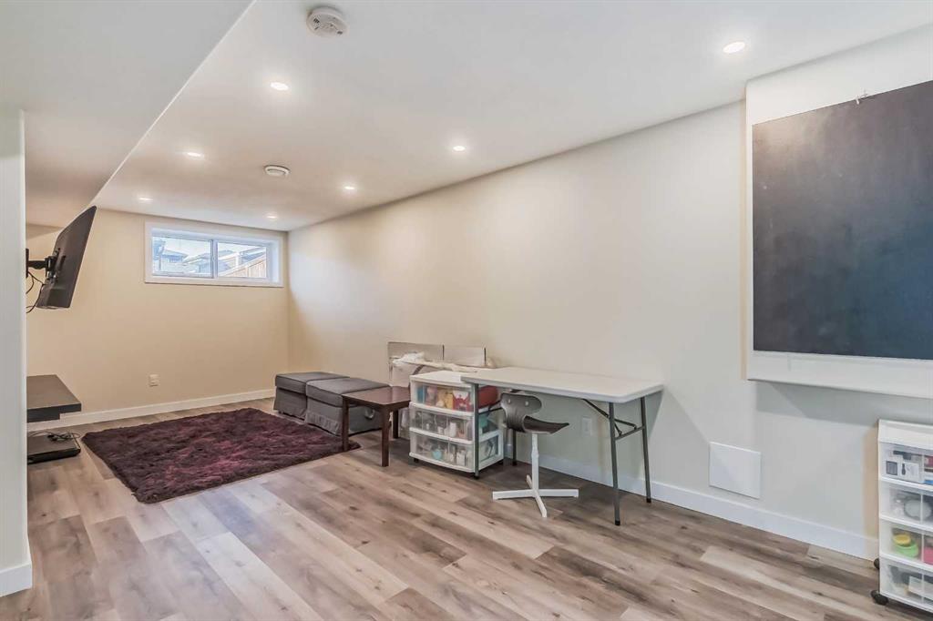 139 Evansborough Crescent NW