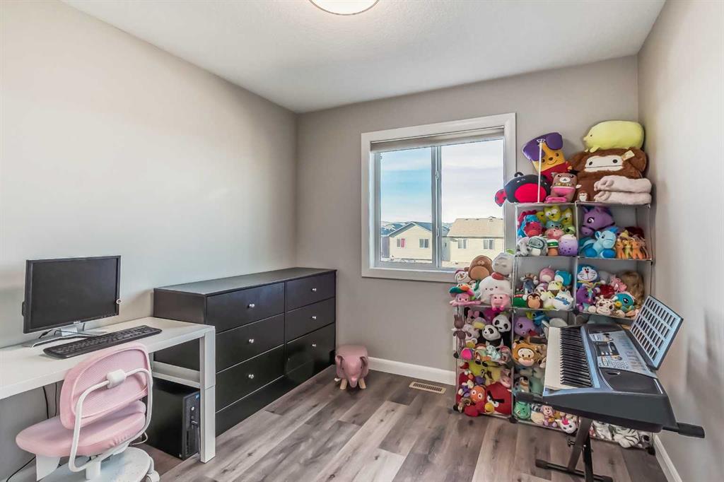 139 Evansborough Crescent NW