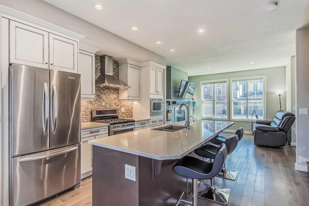 139 Evansborough Crescent NW