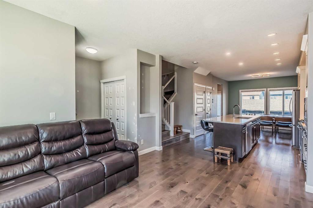 139 Evansborough Crescent NW