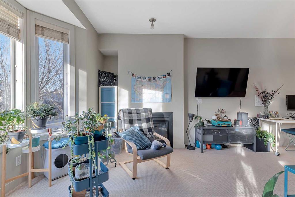 830 Centre Avenue NE, #203