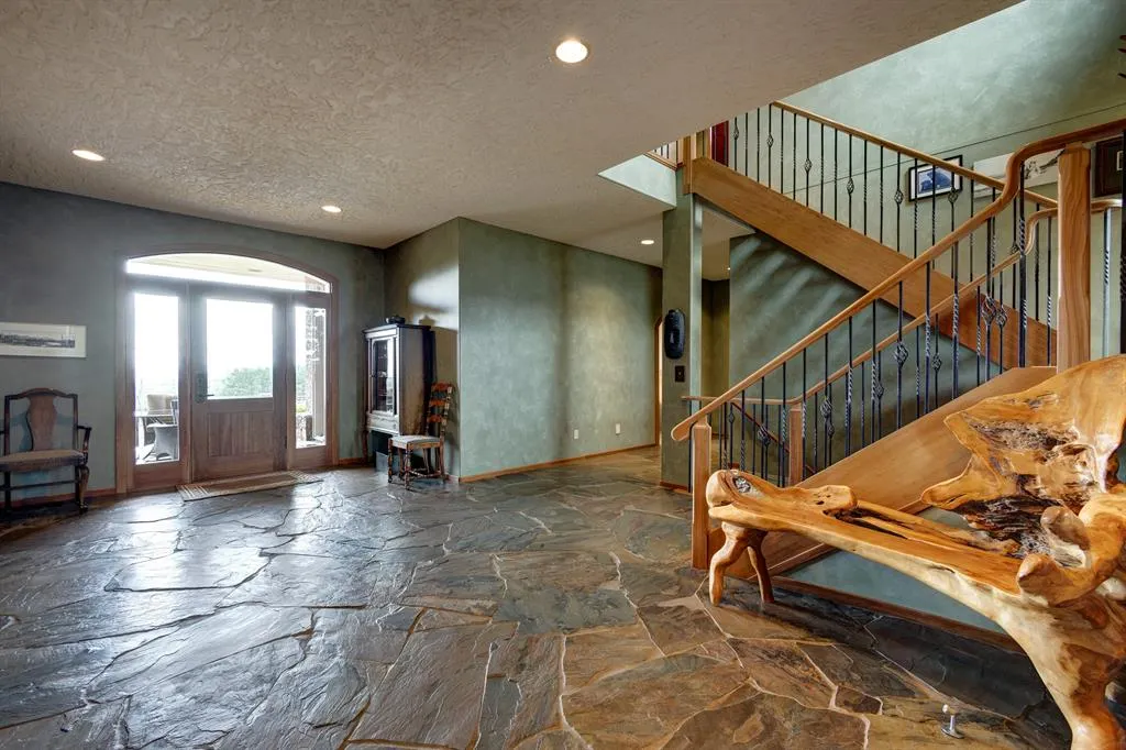 290254 96 Street W, #10