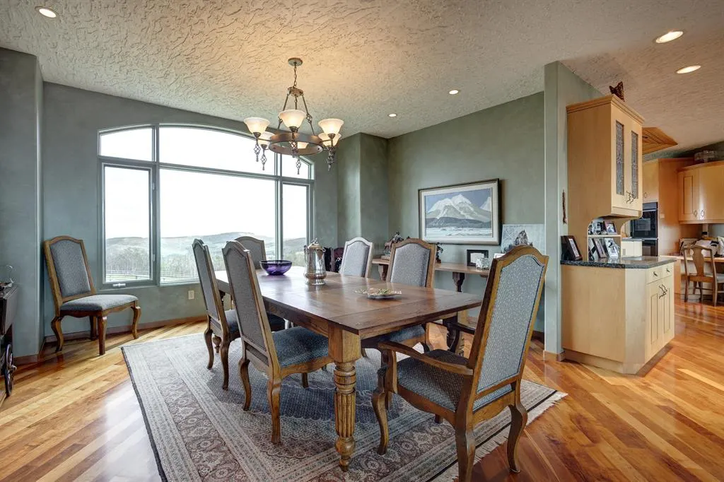 290254 96 Street W, #10