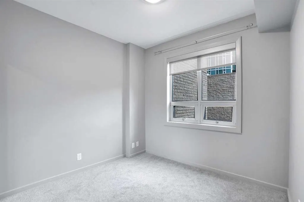 1410 1 Street SE, #210
