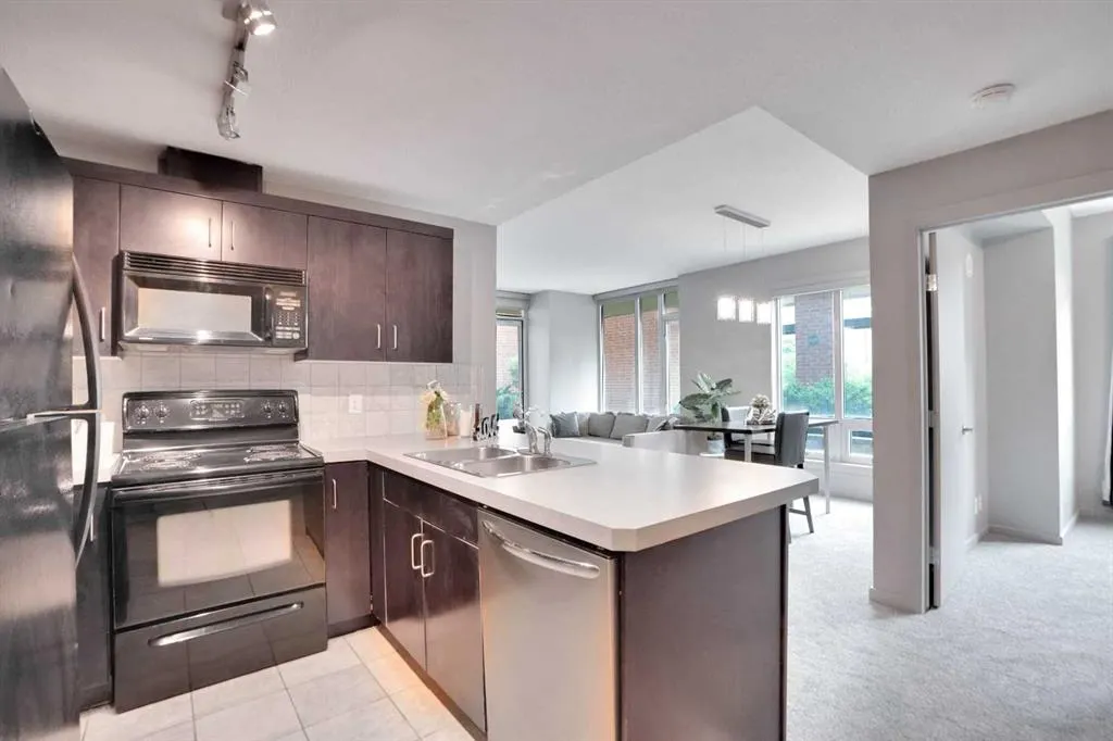 1410 1 Street SE, #210
