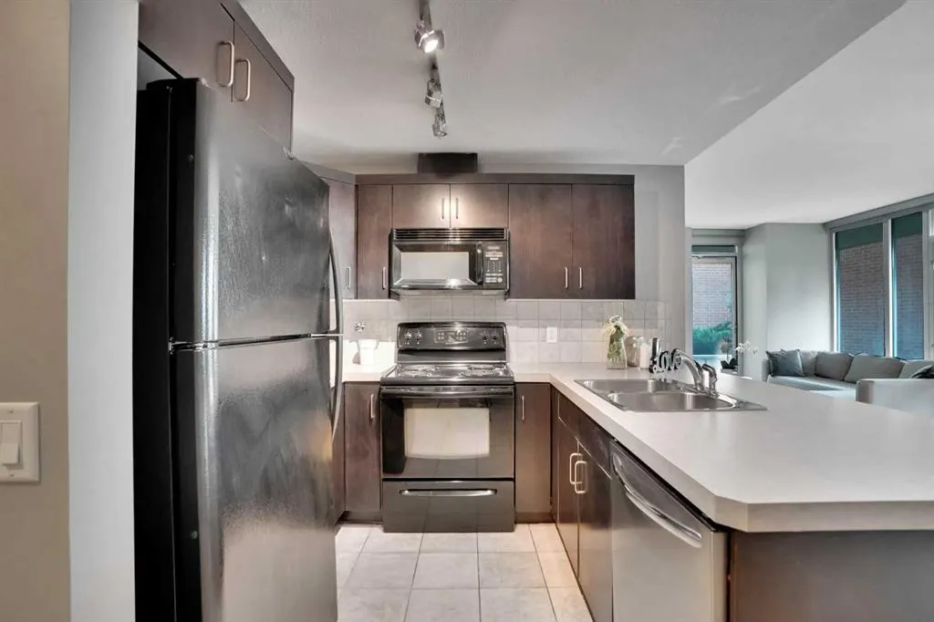 1410 1 Street SE, #210