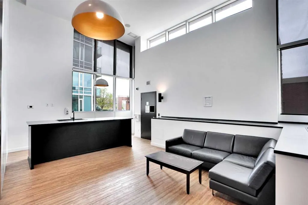 1410 1 Street SE, #210
