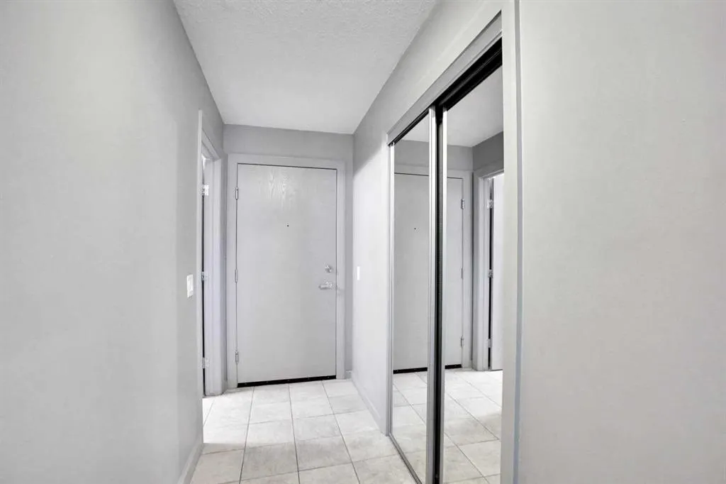 1410 1 Street SE, #210