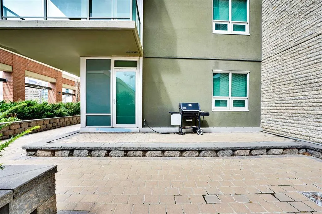 1410 1 Street SE, #210