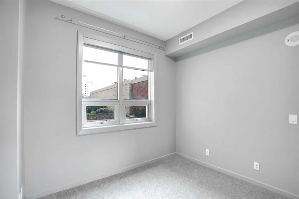 1410 1 Street SE, #210