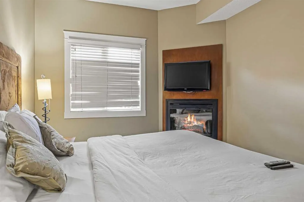191 Kananaskis Way, #305