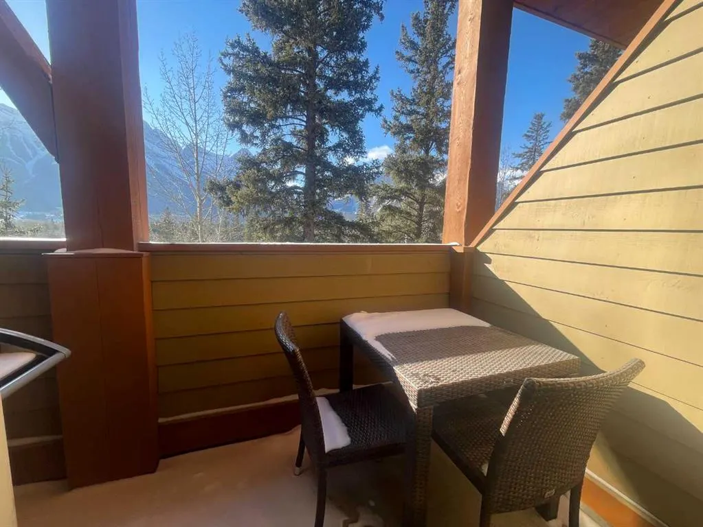 191 Kananaskis Way, #305