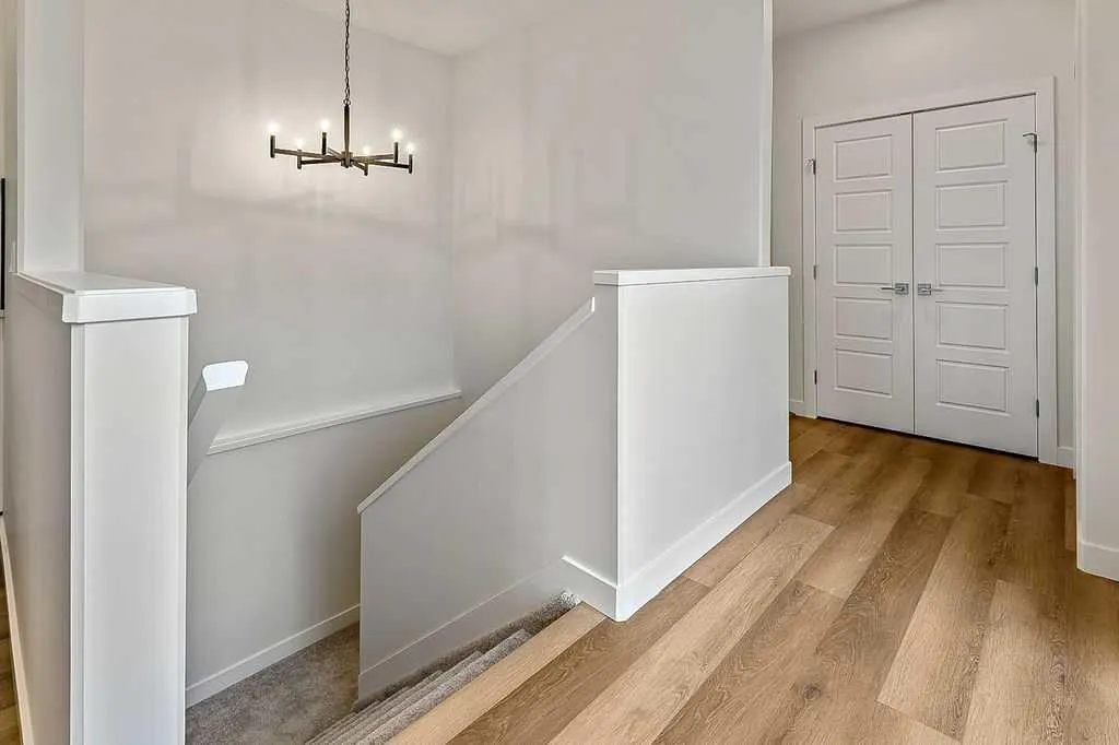 15 Drake Landing Square