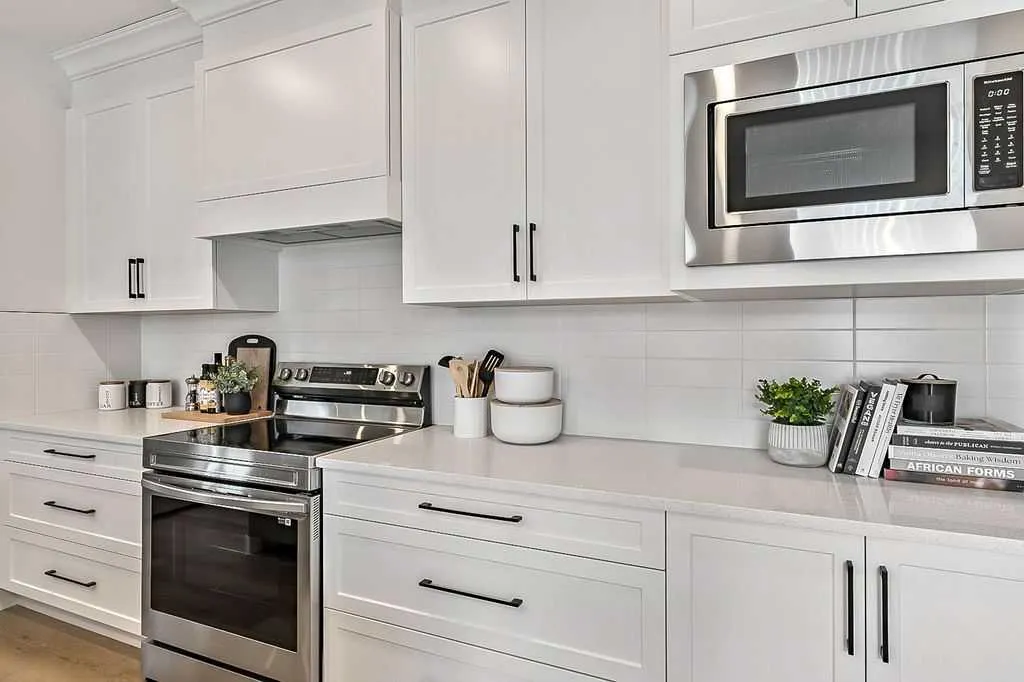 15 Drake Landing Square