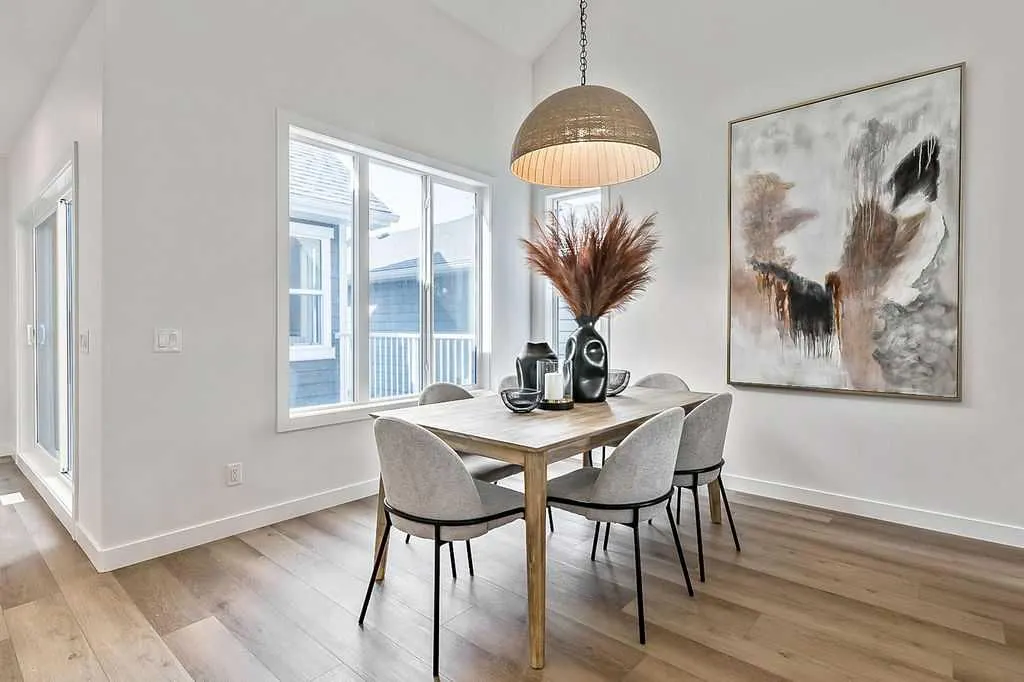 15 Drake Landing Square