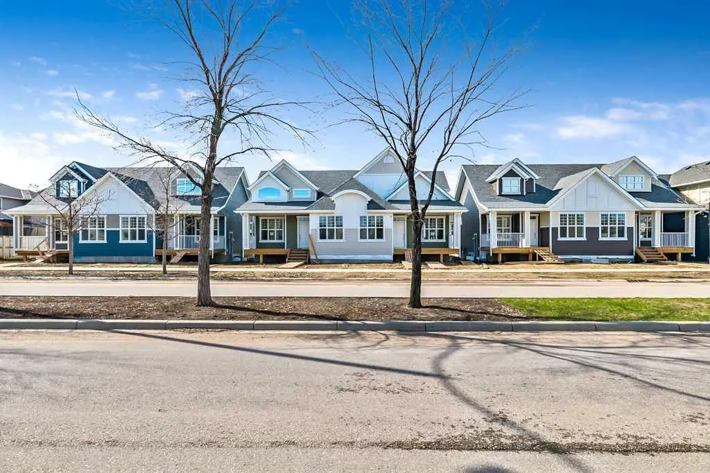 15 Drake Landing Square