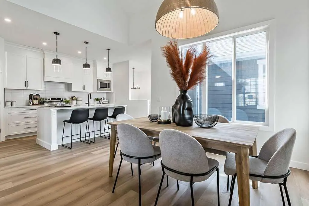 15 Drake Landing Square