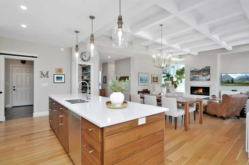 8 Sweetgrass Place