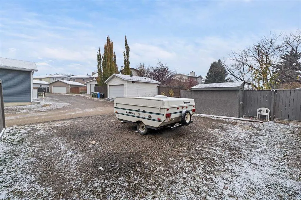 211 Sandstone Drive NW