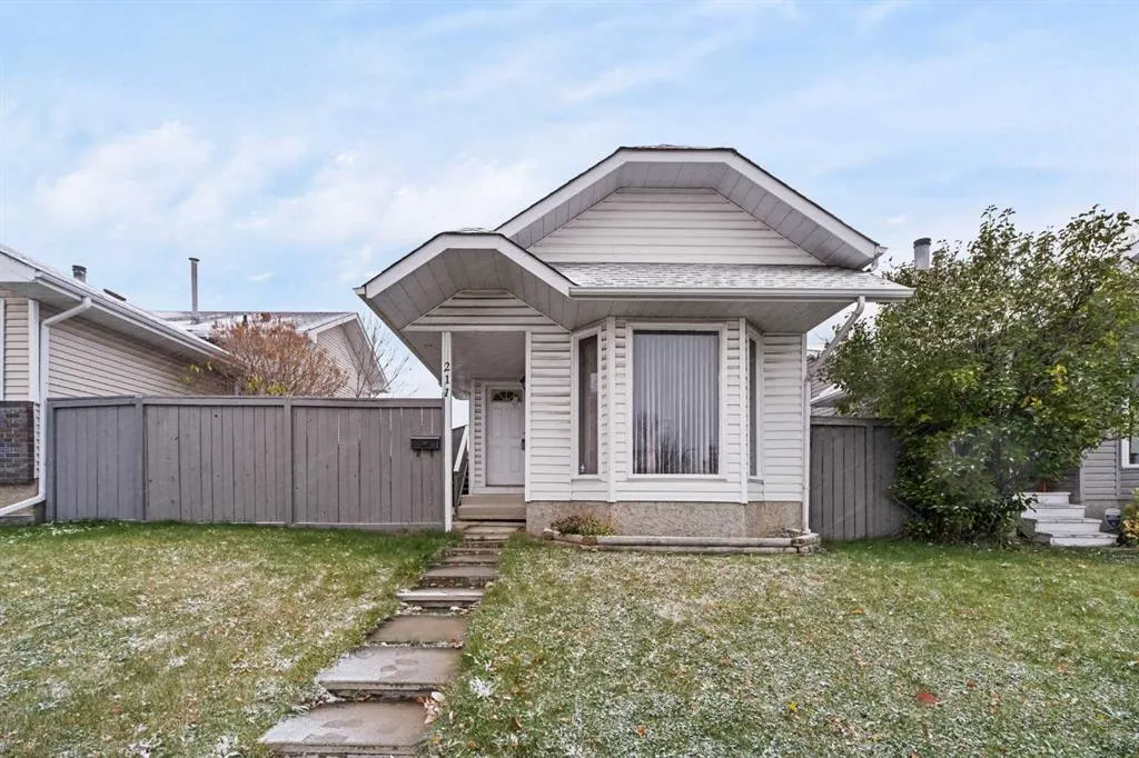 211 Sandstone Drive NW
