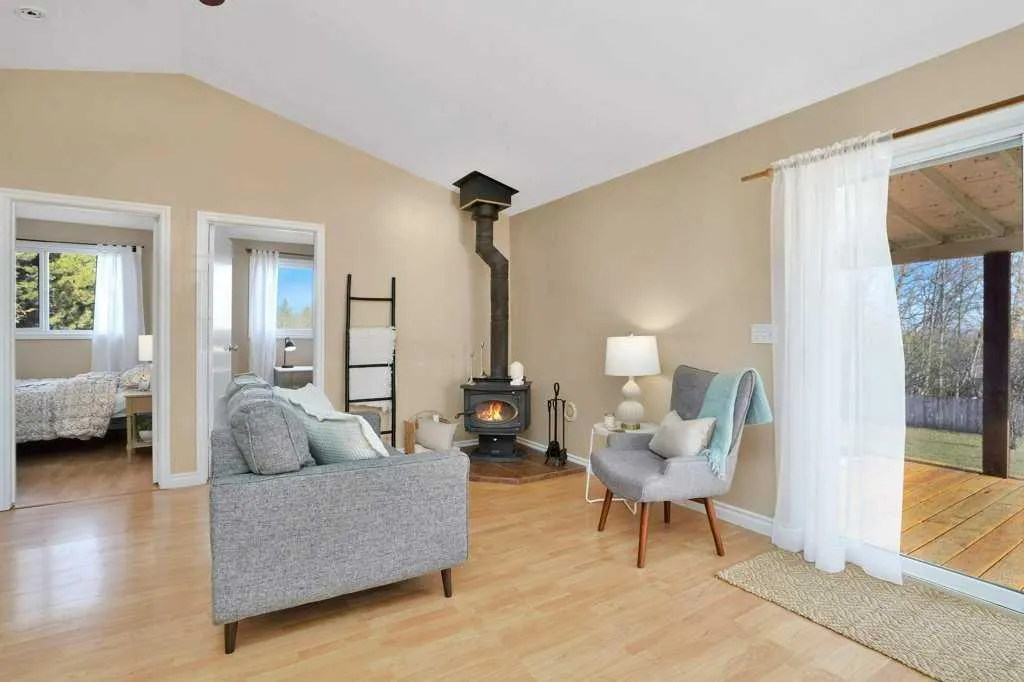 8 Sunnyside Drive