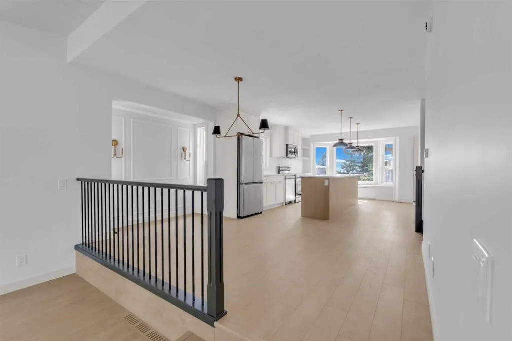 56 Macewan Meadow Way NW
