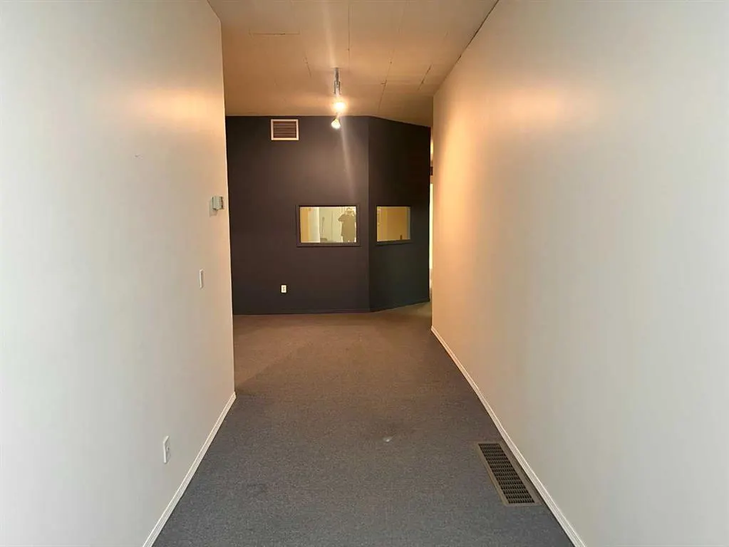 5012 50 ave.