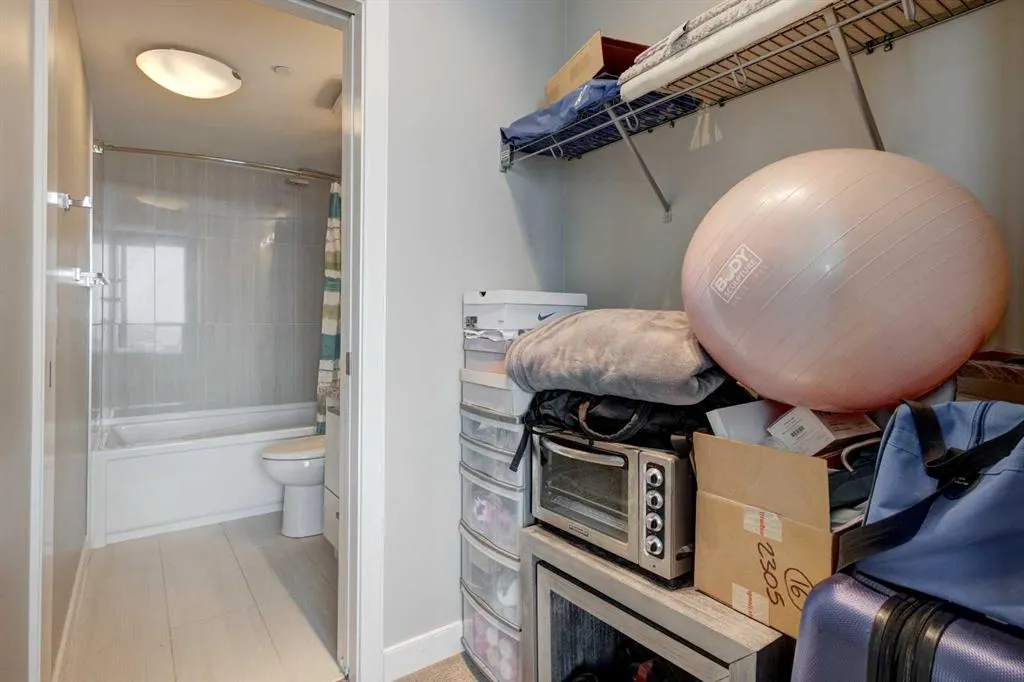 225 11 Avenue SE, #2305