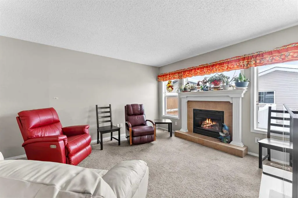 195 Cranberry Close SE