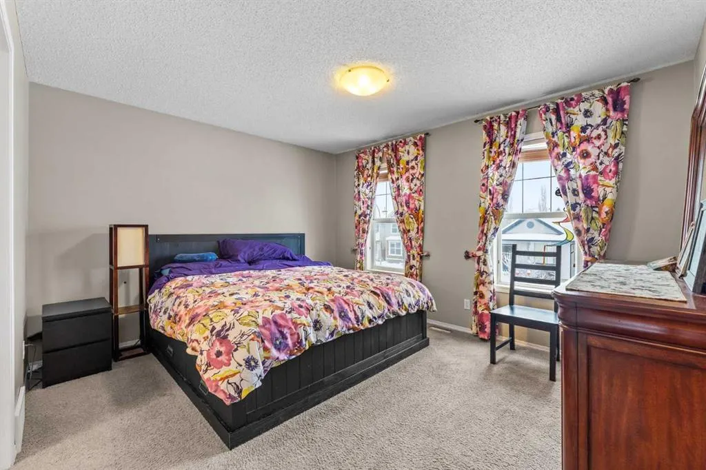 195 Cranberry Close SE