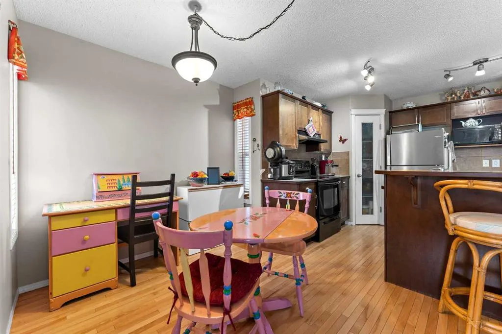 195 Cranberry Close SE