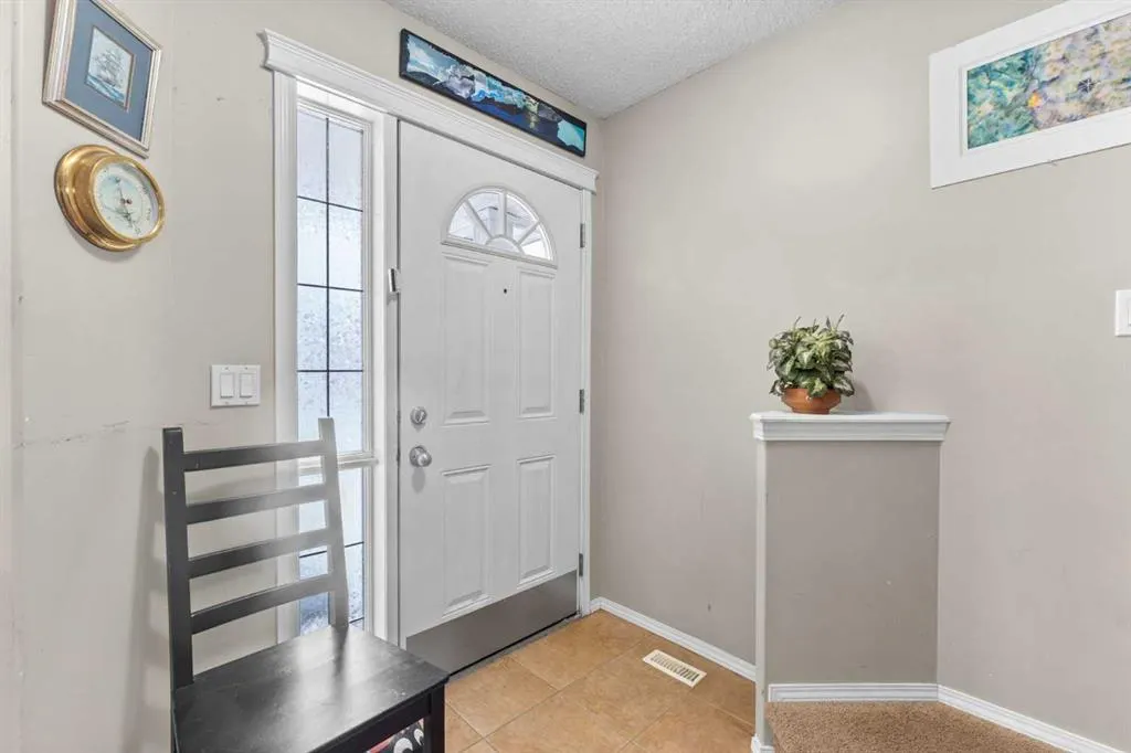 195 Cranberry Close SE