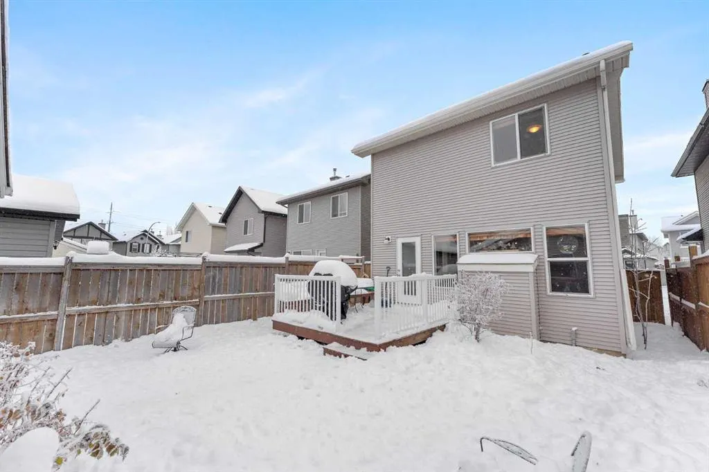 195 Cranberry Close SE
