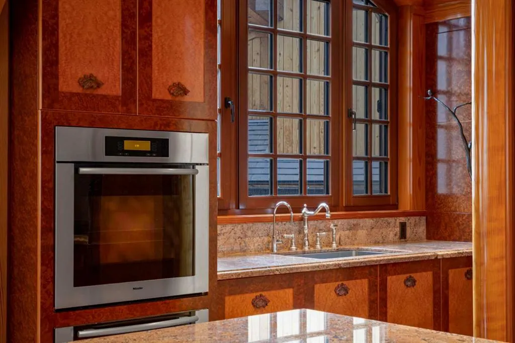 145 Silvertip Ridge