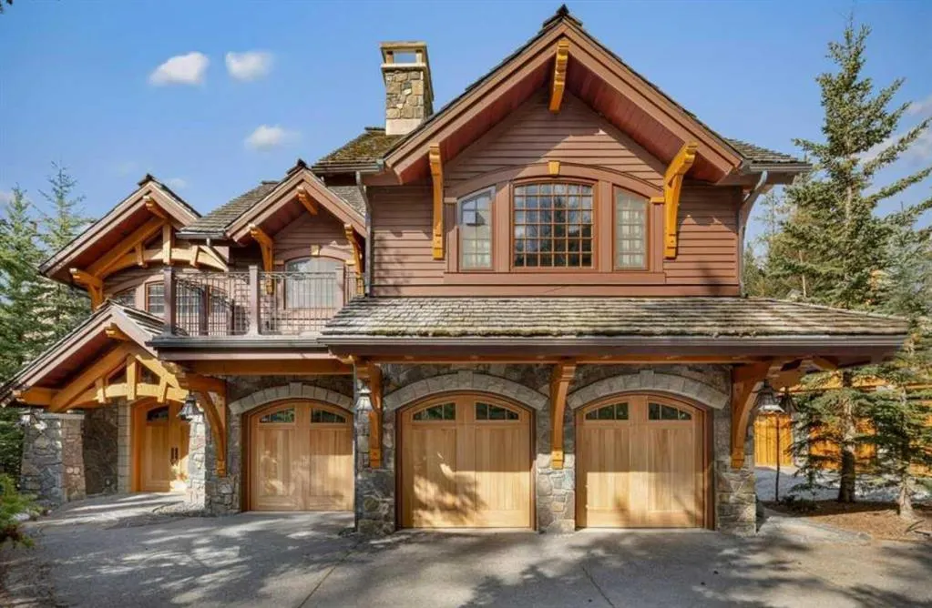 145 Silvertip Ridge