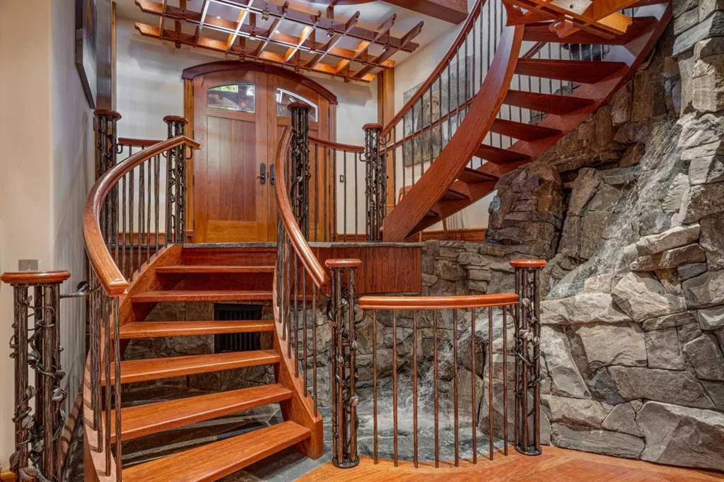 145 Silvertip Ridge