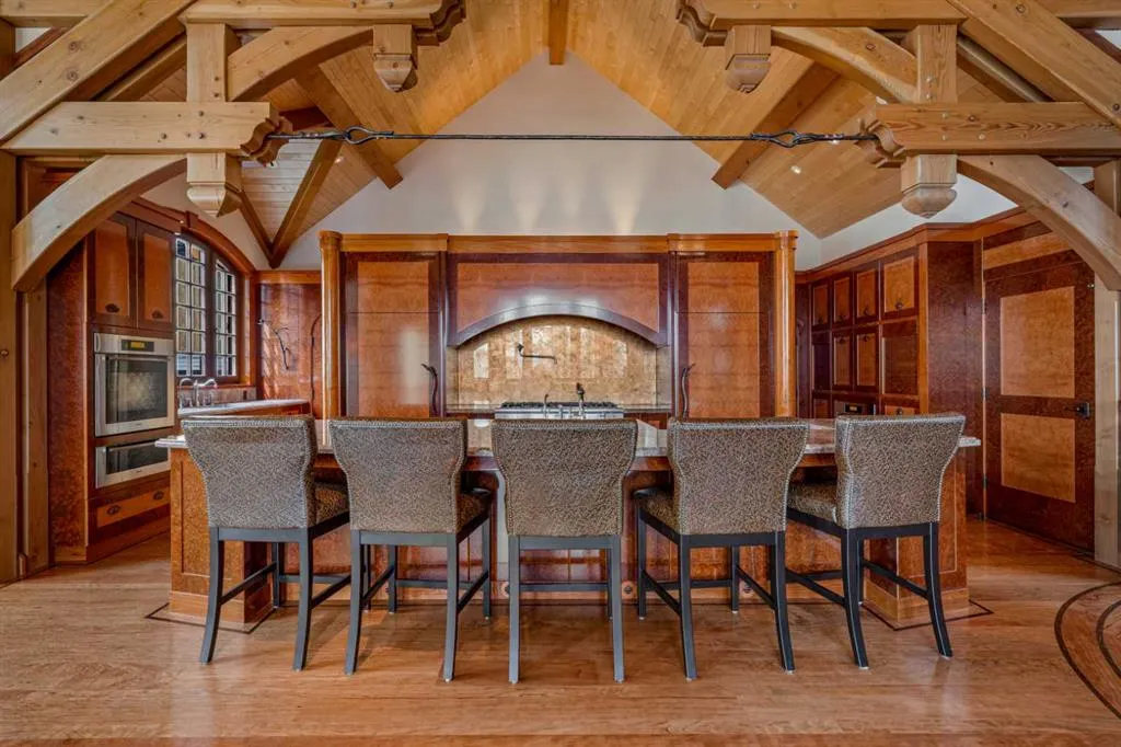 145 Silvertip Ridge