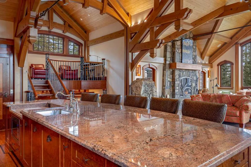 145 Silvertip Ridge